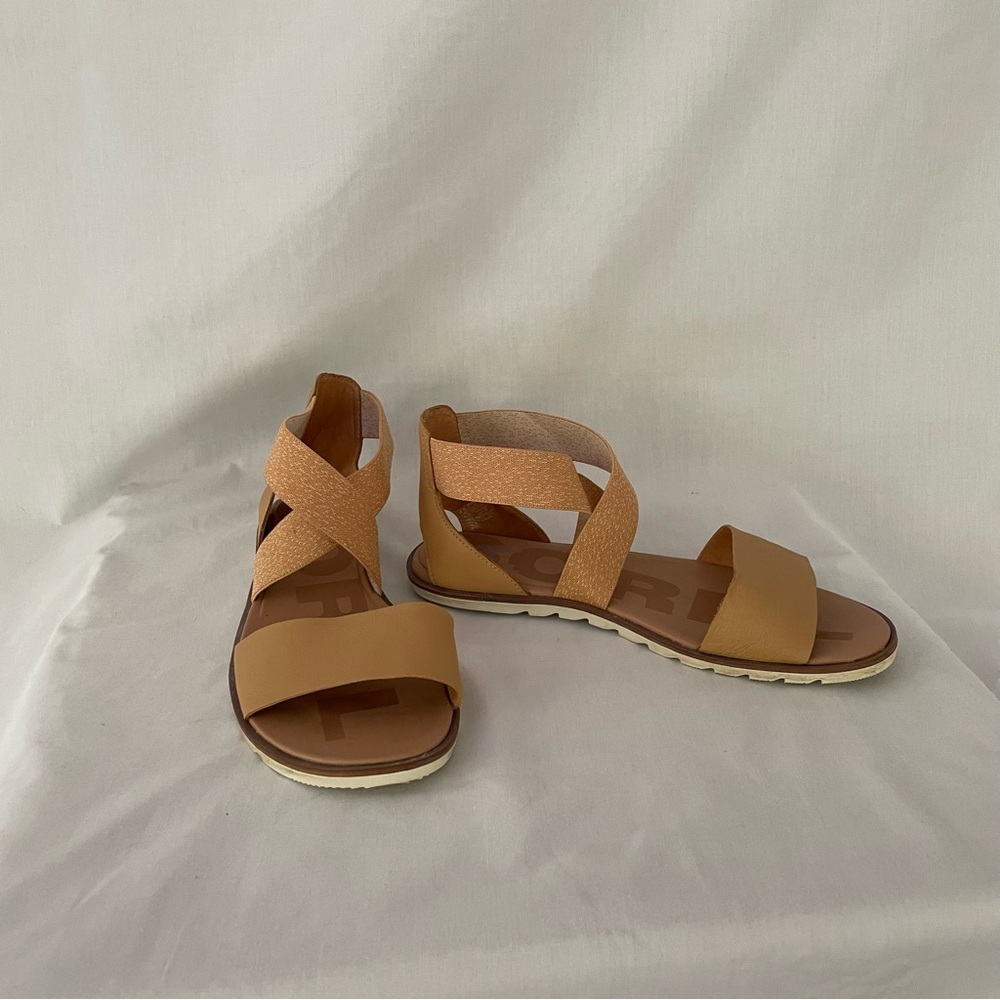 Sorel Women’s Light Brown Cross-Strap Sandals Size 8.5
